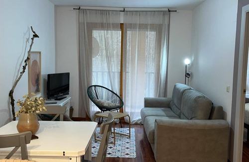 Canfranc-Estacion Apartment | Modern Apartment in Canfranc with Terrace