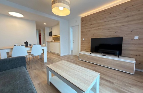 Candanchu Apartment | Modern Studio Candanchú - 4 Pers