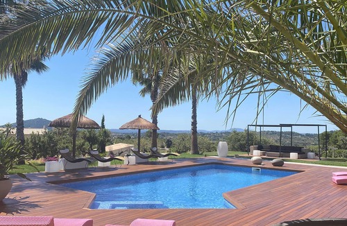 Moscari Villa | My Rental Homes | Villa Sofia with sea view and salted heated pool