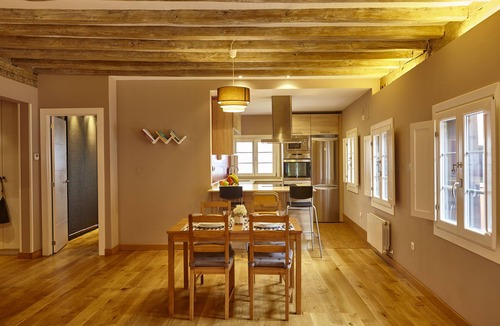 Lekeitio Apartment | New flat in the old town, 2min from the beach and port. Free Wifi