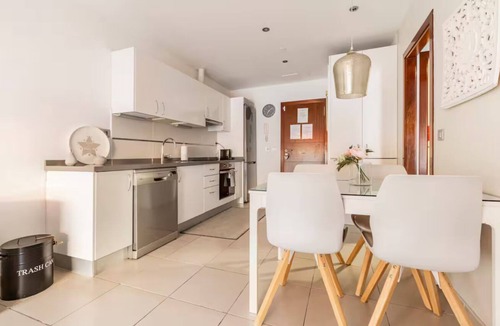 Alcala Apartment | Nice and central
