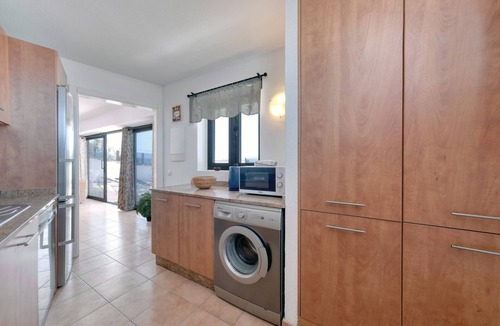 Urbanizacion Famara House | Olas del Risco Ocean views Beach 2 min LVH