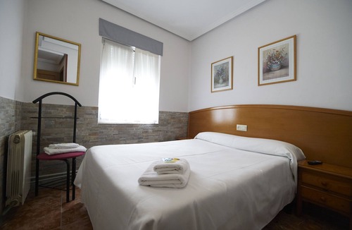 Aviles House | Pension Serafin