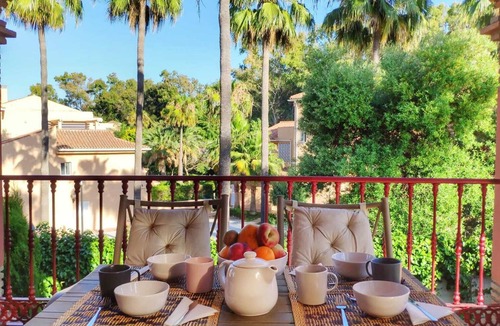 Urbanizacion Pinos Verdes Ski Chalet | private villa on the beach, very quiet