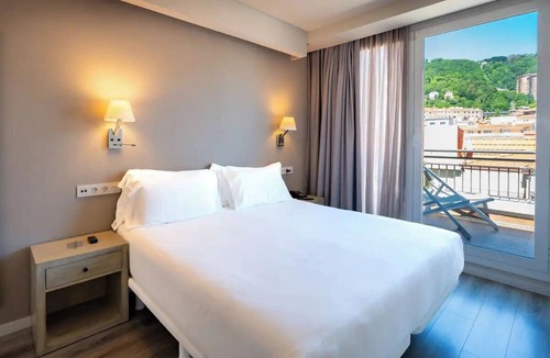 Castanos Hotel | Relax in a Fully Equipped Suite Near Bilbao Attractions + Old Town
