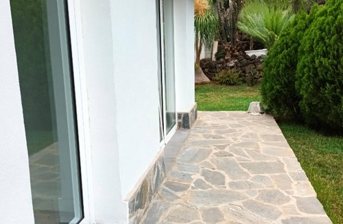 Las Cuevas Apartment | Renovated vacation apartment with garden and Teide view near La Orotava