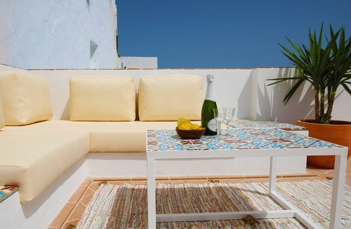 San Ambrosio House | Riad Vejerísimo: Unique patio house: private parking + stunning views