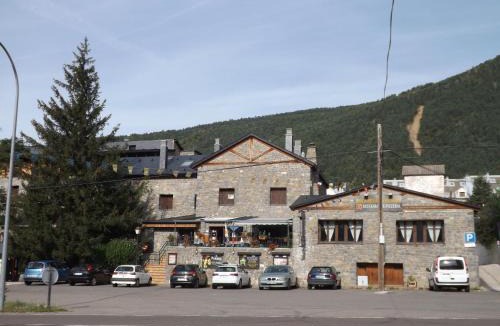 Villanua Apartment | Roca Nevada Suites