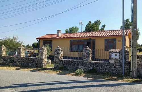 Arcones Cottage | Rural Lodging in Arcones: Total Eclipse