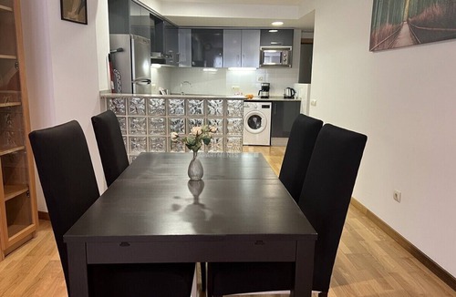 El Guinardo Apartment | Spacious and bright apartment in Maragall