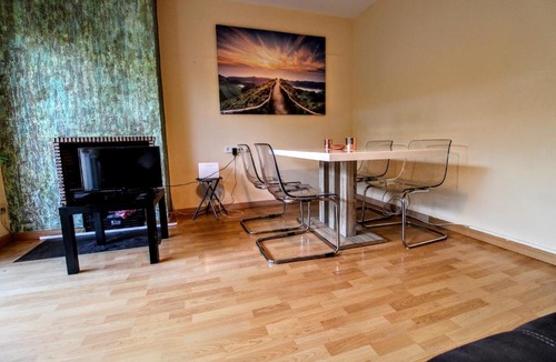 Mollet del Valles Apartment | Spacious and cosy apartment near Barcelona