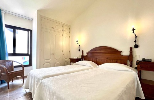 Los Realejos Apartment | Standard AP, with sea Views, Pool in Playa Roques