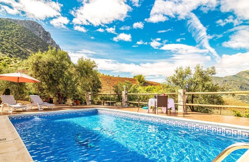 El Gastor House | Stunning home in El Gastor