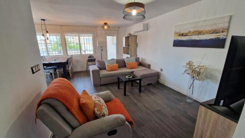 L'Albufereta Apartment | Stylish & Fully furnished 3 Bedrooms Flat-4 min Walk to Albufereta beach