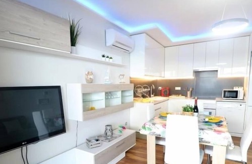 Vilafortuny Apartment | Sun Beach Mediterraneo, in front of the Sea