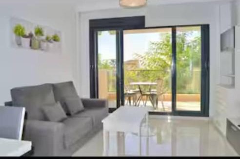Pueblo Latino Apartment | Sunny apartment 5 minutes to Mil Palmeras Beach
