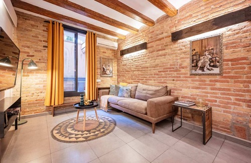 El Poble-sec Apartment | Sweett | Gallery Poble Sec I