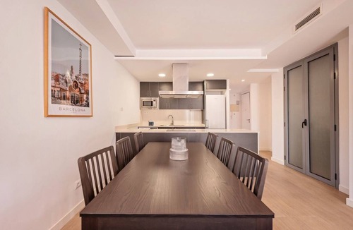 La Ribera Apartment | Sweett | Symphonic Central 302