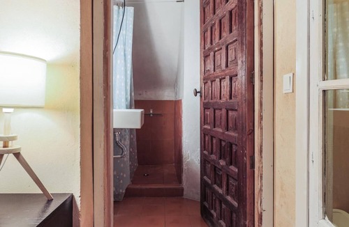 San Bartolome Apartment | The house of the restoration architect Aire
