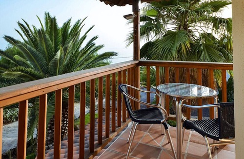 Chio Apartment | The perfect blend of tranquillity, beauty and functionality.