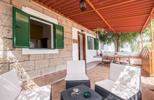 Alcala House | Traditional Holiday Home "Casa Verode" in Alcalá with 2 Terraces and Sea View