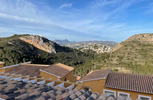 Cumbre del Sol Apartment | Tranquility, sun, breathtaking views & 7 minutes drive to sea