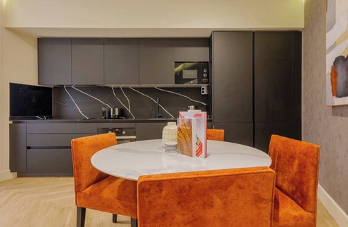 Palacio Apartment | Upscale Designer Retreat in the Heart of Madrid