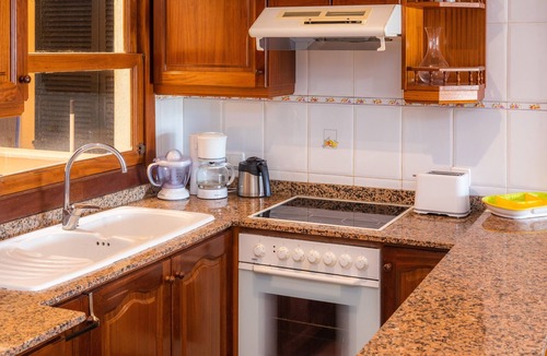 Es Pelats Apartment | Vacation Apartment "Maritim" with Sea & Mountain Views, Wi-Fi, and Terrace