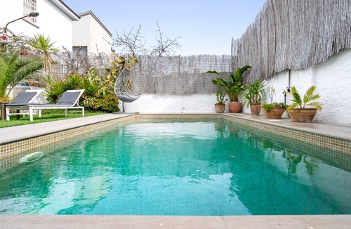Comarruga House | Vacation Home "Beach House Francas" with Private Pool, 2 Private Terraces & Wi-Fi