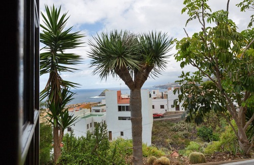 Garachico House | Vacation Home 'Casa Afrikika' with Sea View, Private Terrace and Wi-Fi