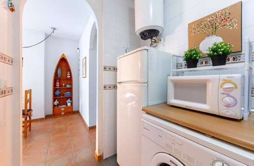 Carboneras Apartment | Vacation Home 'Mirador De Popa' with Mountain View, Private Terrace, and Air Conditioning