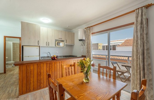 Los Abrigos House | Vacation Home 'Solabrigos Fuerteventura' with Sea View, Shared Terrace and Wi-Fi