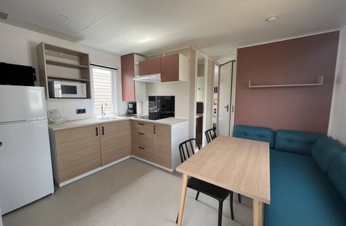 Malgrat de Mar House | Vacation village Els Pins Mobilehome Premium Nature for 6 people