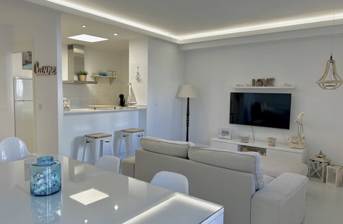 Old Town Apartment | Very bright apartment 1 min walk from the beach of Tossa recently refurbished