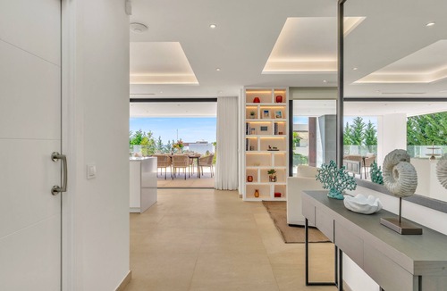 New Golden Mile Villa | Villa Alejandra