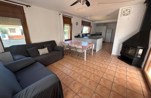 Pals Villa | Villa Antic Plankton - Masos de Pals – Free Parking, Beach, Wifi, Holidays