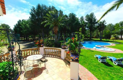Rustical Balneario Villa | Villa Balneari Resort Casa Vacances Per Famlies Chalet Casa Rural