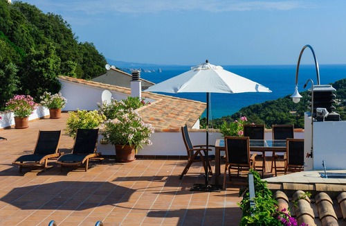 Begur Villa | Villa Begur, Villa Begur, 6 bedrooms, own pool, amazing views