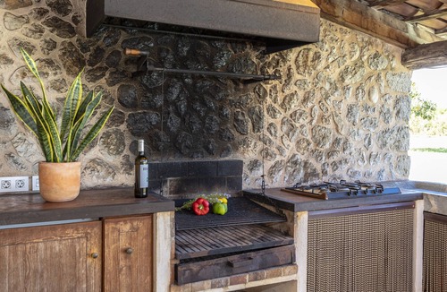 Sa Pobla Villa | Villa can Mel in Buger by Home Villas 360