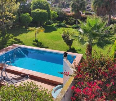 Sauzal Villa | Villa Carioca - with private pool, marvelous garden and amazing ocean view