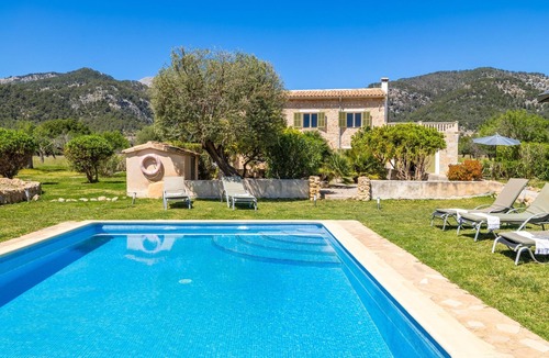 Selva Villa | Villa 'Casa De Los Almendros' with Mountain View, Private Pool and Wi-Fi