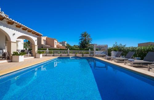 Pinar del Advocat Villa | Villa Eliana by HMR Holidays