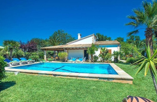 Puerto de Pollensa Villa | Villa Geranios, country house a few minutes driving from Pollensa