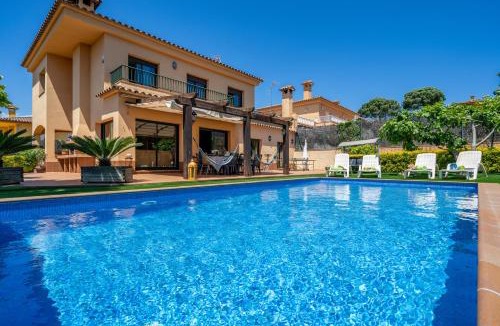 Condado del Jaruco Villa | Villa Jaruco Lux Piscina Privada Familiar BBQ Aire Acondicionado