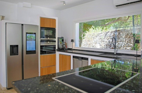 Alhama de Granada House | Villa with pool and jacuzzi near Granada