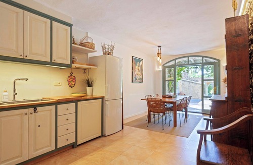 Peratallada House | ¡Vistas al Castillo! Casa con Piscina en el Centro