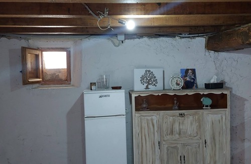 Cuestaedo Cottage | WHOLE HOUSE WITH PATIO AND TXOKO AT 50 MIN. IDEAL FOR FAMILIES AND COUPLES