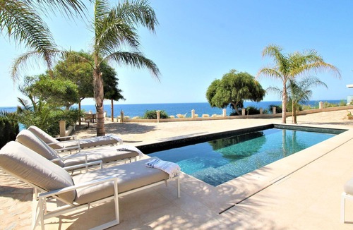Villajoyosa House | Wonderful private villa for 6 guests with private pool, A/C, WIFI, TV, patio and parking