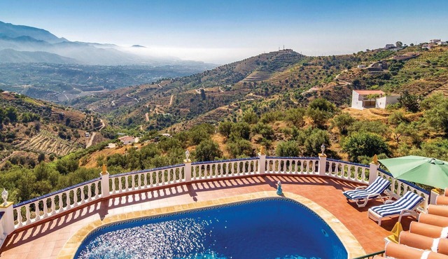 3 bedroom cozy home in Torrox