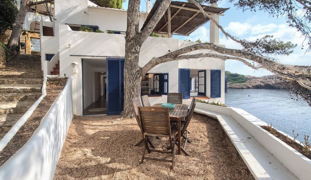 3 bedroom in first sea line in Sa Tuna, Begur H02